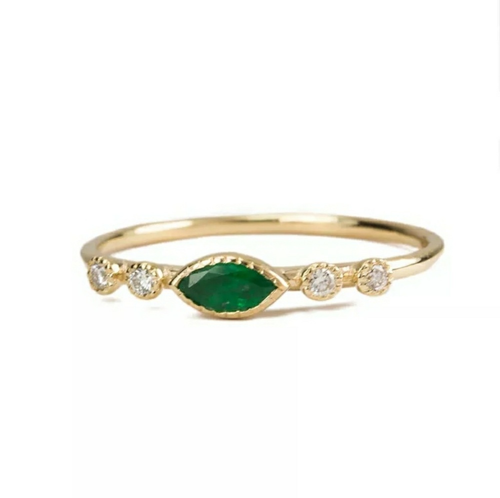 🆕 Beautiful gold with green and clear cz band